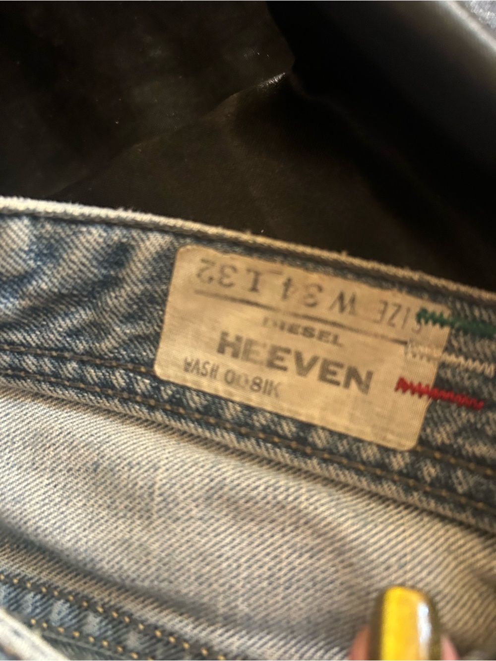 Diesel Light Wash Men's Relaxed Denim Jeans - Picture 11 of 11